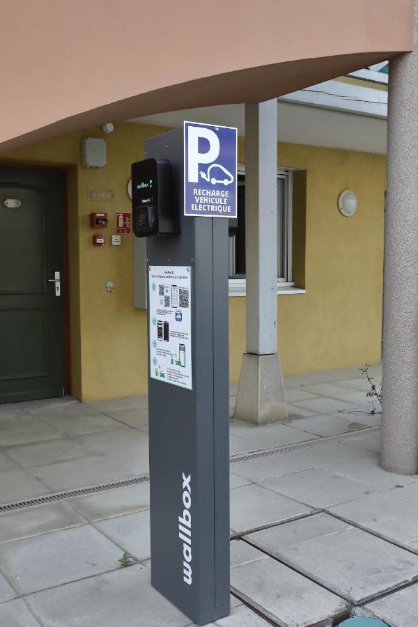 Hotel Newport Villefranche-sur-Saône Dış mekan fotoğraf