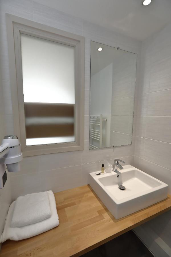 Hotel Newport Villefranche-sur-Saône Dış mekan fotoğraf