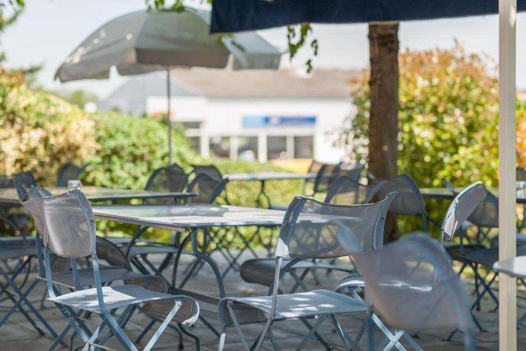 Hotel Newport Villefranche-sur-Saône Restoran fotoğraf