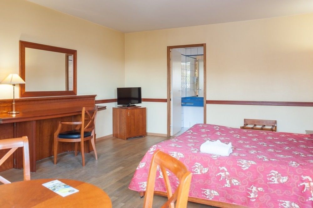 Hotel Newport Villefranche-sur-Saône Dış mekan fotoğraf